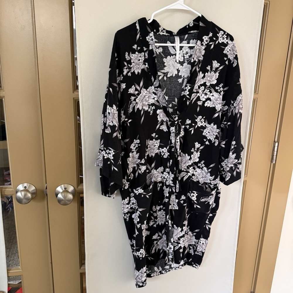 Spiritual Gangster Womens One Size Floral Maya Kimono Robe Cover Up
